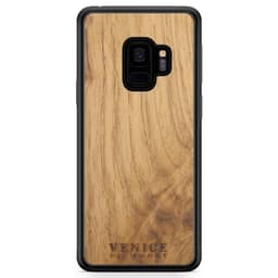 image-The Venice case - Minimalist lettering