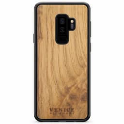 image-The Venice case - Minimalist lettering