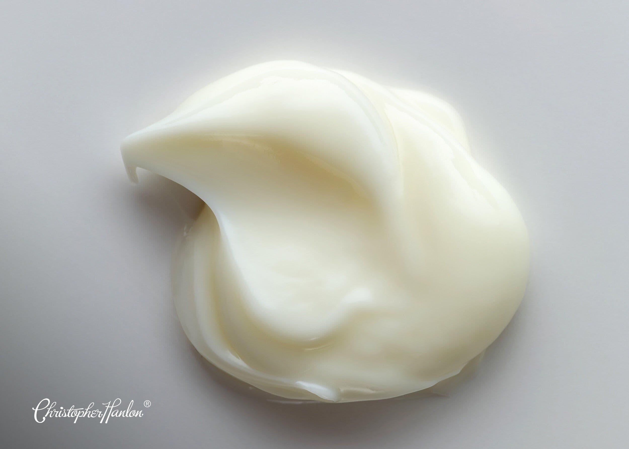 image-Step 3 | UV POLYVITAMIN FACE MOISTURIZER ANTI ÂGE FOR MEN | Normal + Norm - Dry