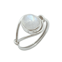 image-Bague "Féminité et Douceur" en Pierre de Lune et Argent 925