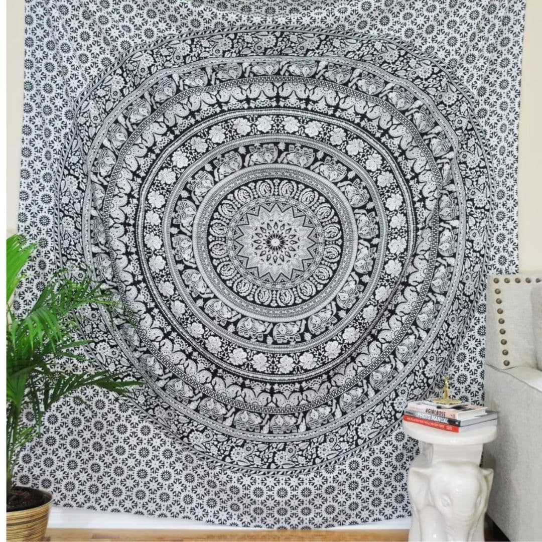 image-Tenture murale en coton "Mandala de l'Éléphant"