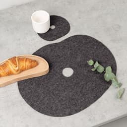 image-Natural wool felt placemats MILLESTONES | Gray or black