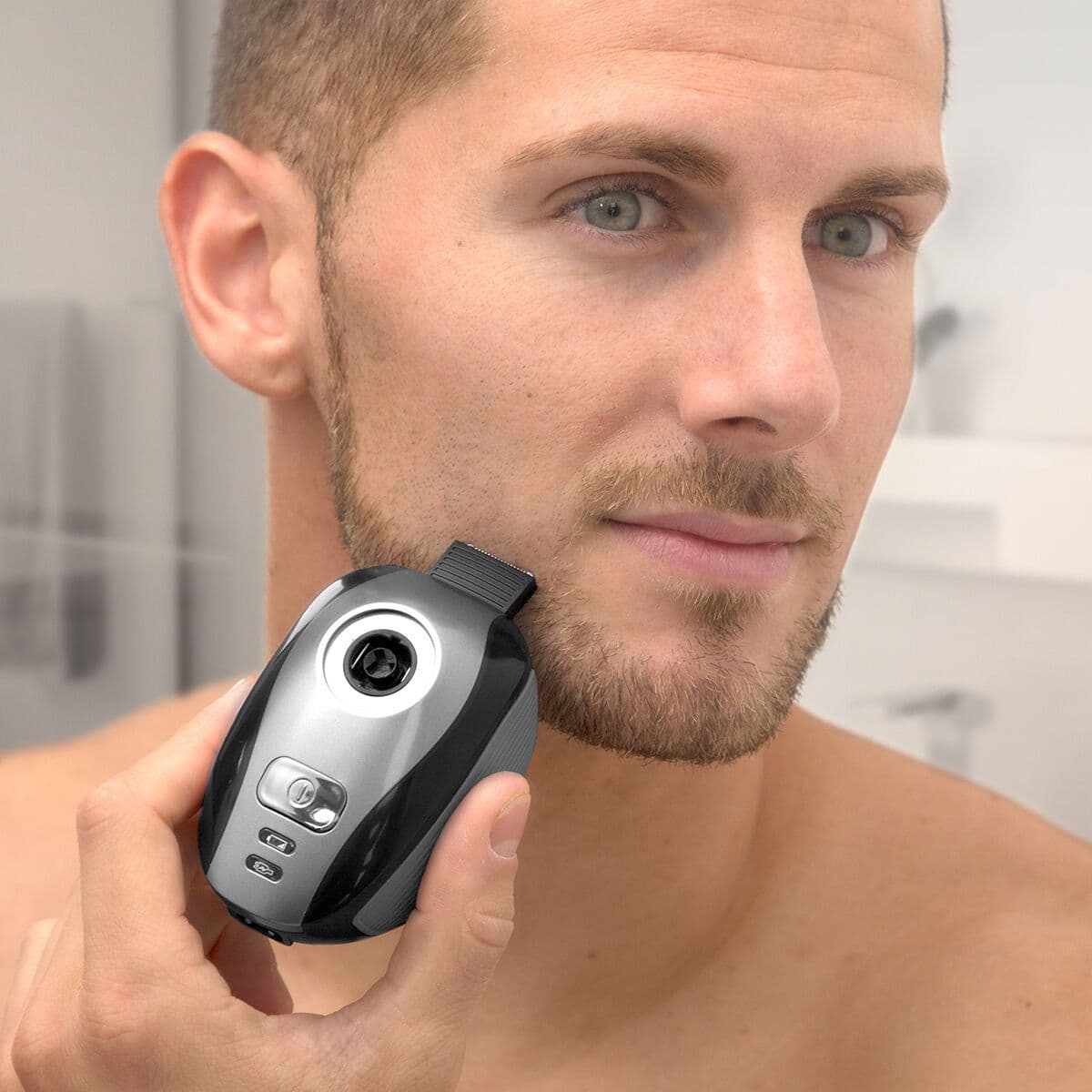image-5 in 1 Rechargeable Ergonomic Multifunction Shaver Shavestyler InnovaGoods
