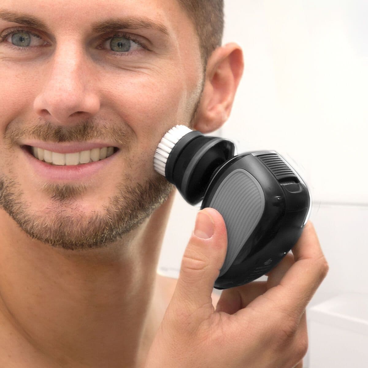 image-5 in 1 Rechargeable Ergonomic Multifunction Shaver Shavestyler InnovaGoods