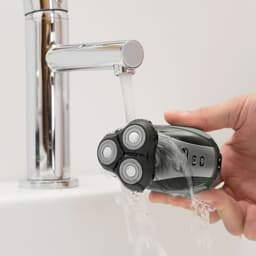 image-5 in 1 Rechargeable Ergonomic Multifunction Shaver Shavestyler InnovaGoods