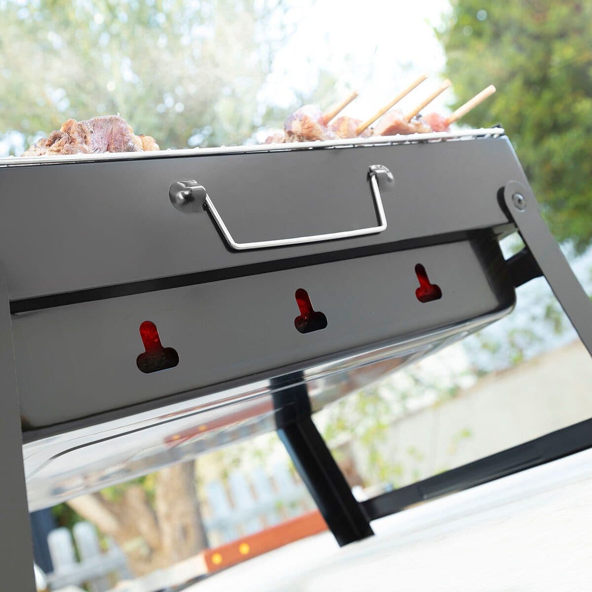 image-Folding Portable Barbecue for use with Charcoal BearBQ InnovaGoods