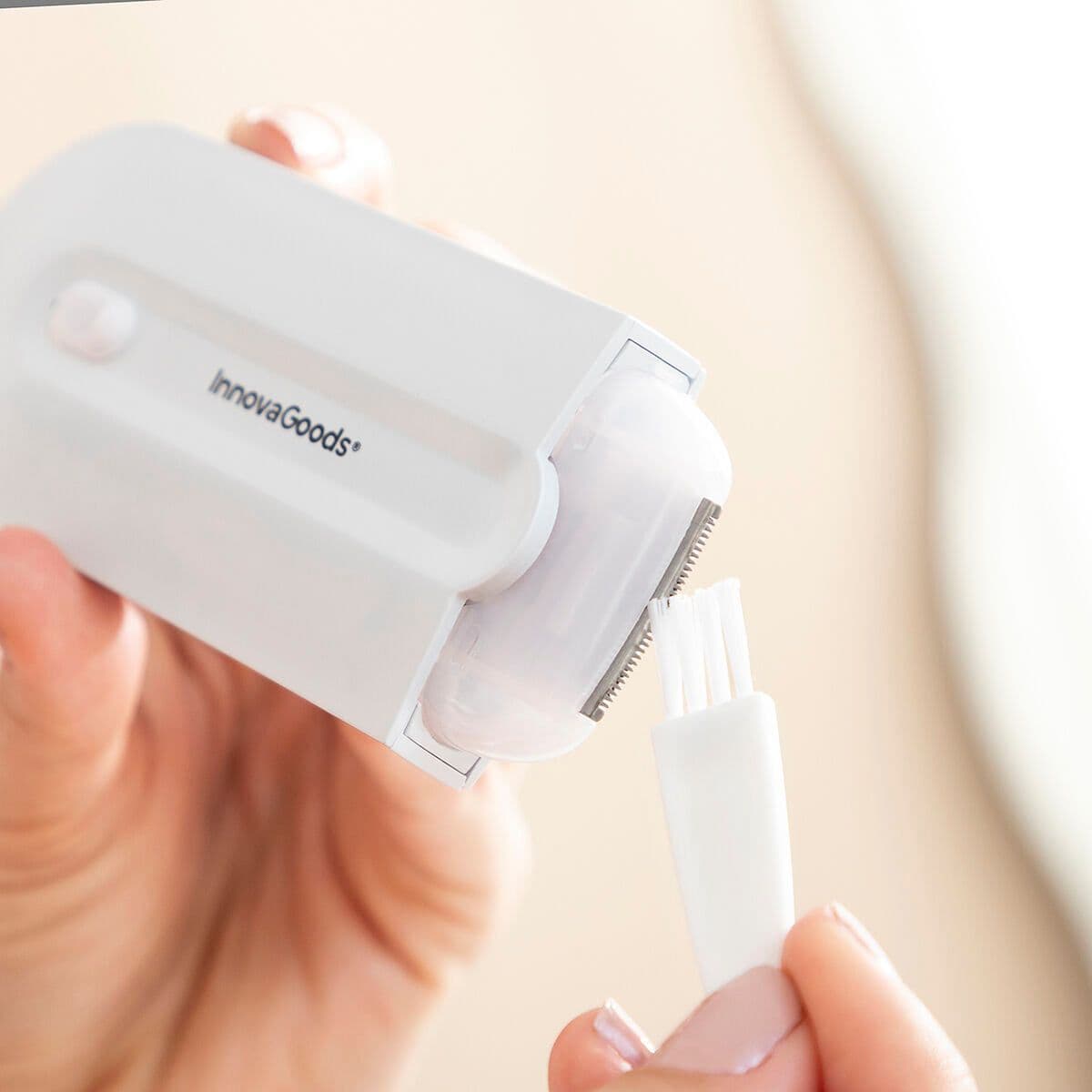 image-Rechargeable Mini Shaver with LED Light Epiluch InnovaGoods