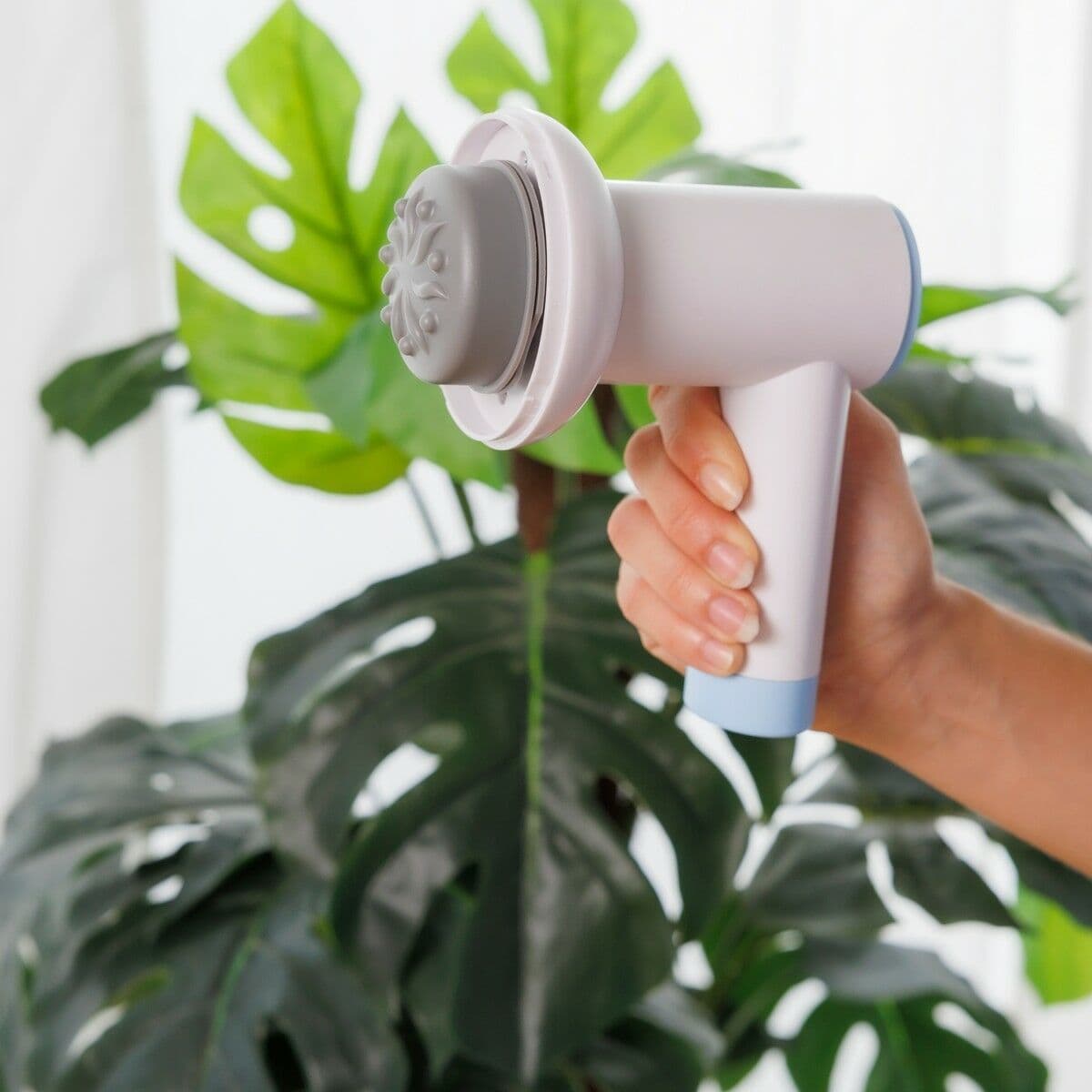 image-6-in-1 Rechargeable Anti-Cellulite Massage Gun CellyGun InnovaGoods