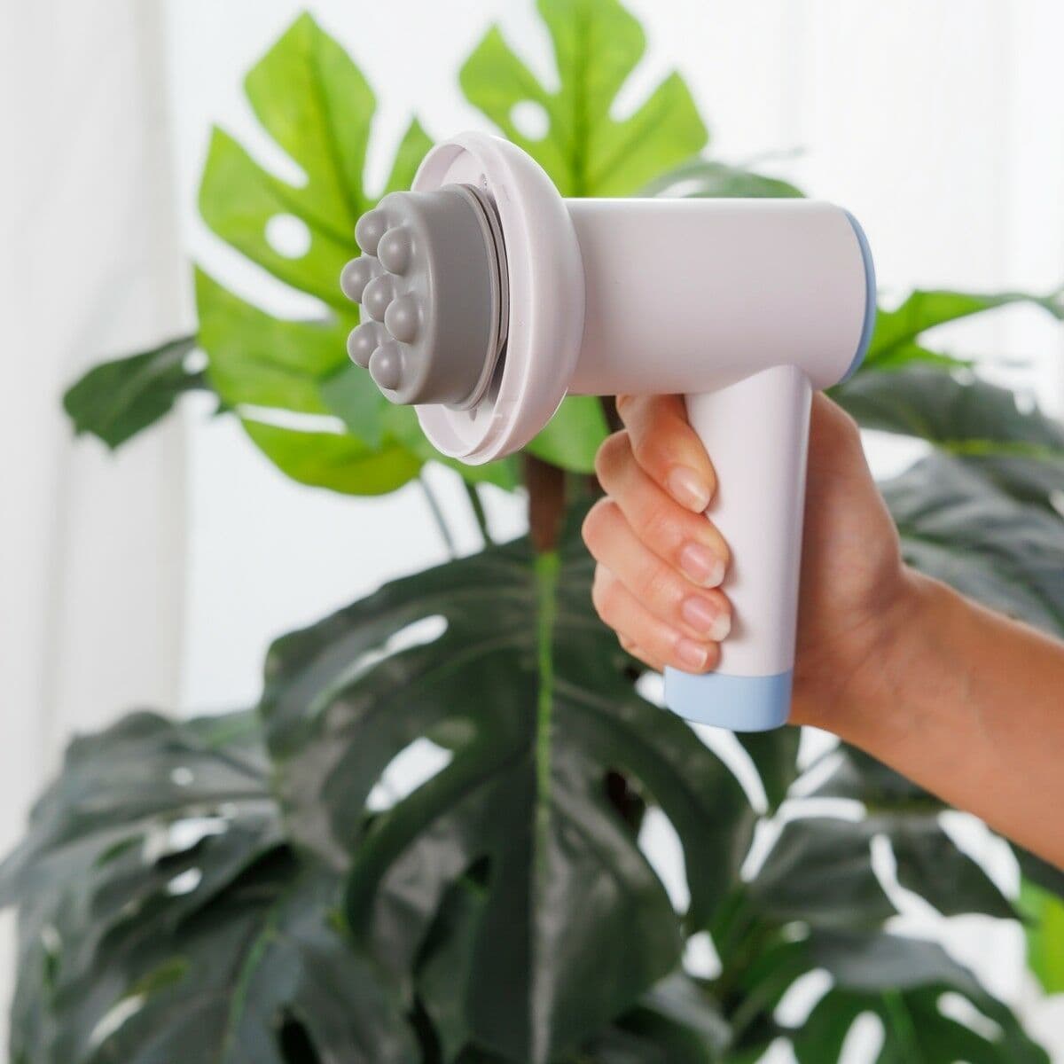 image-6-in-1 Rechargeable Anti-Cellulite Massage Gun CellyGun InnovaGoods
