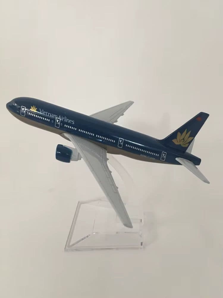image-JASON TUTU Diecast Metal Model Aircraft - 1:400 Scale Plane for Collectors