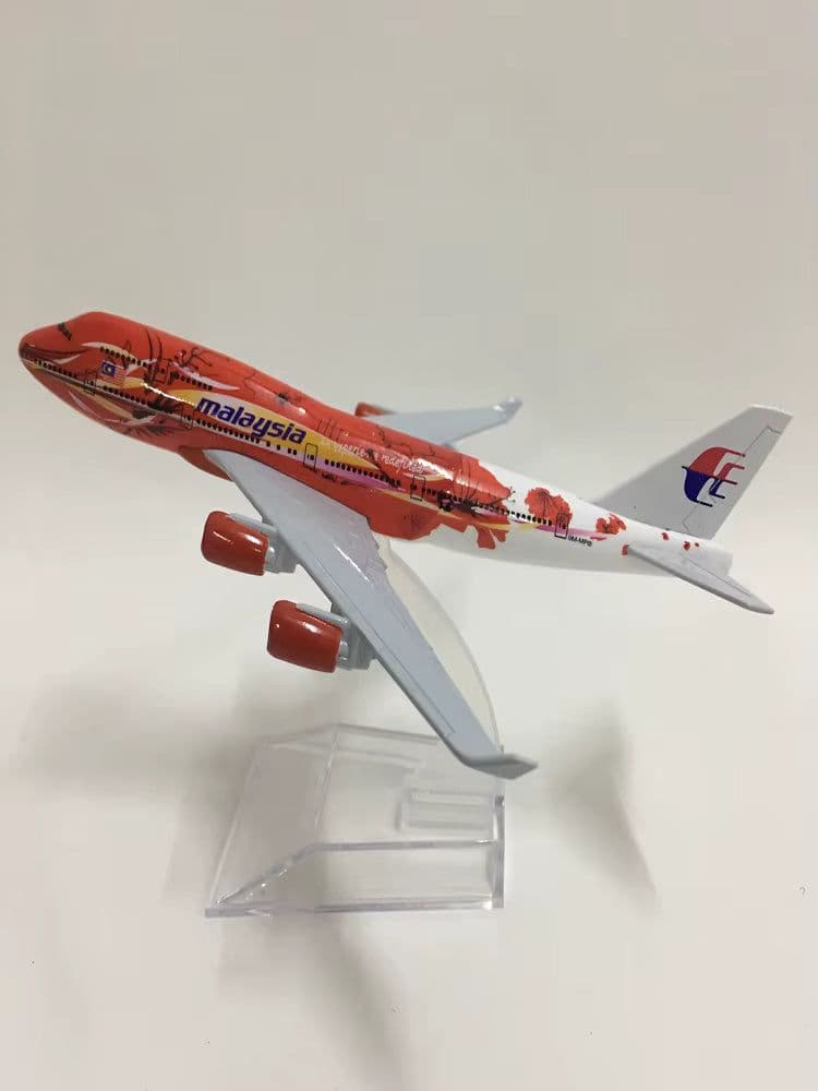 image-JASON TUTU Diecast Metal Model Aircraft - 1:400 Scale Plane for Collectors