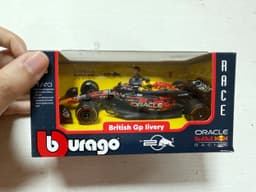 image-Burago 1:43 F1 Red Bull RB18 Model - Collectible Alloy Toy Car