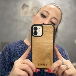 image-The Venice case - Minimalist lettering