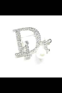 image-Brooch - Woo